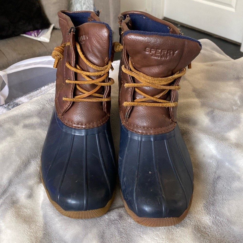 Duck boots